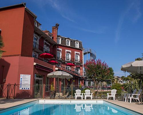 Hotel piscine à Lourdes