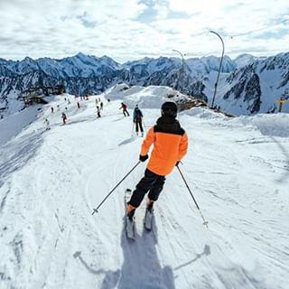 Cette année, l'enneigement dans les Pyrénées est exceptionnel ! Depuis Lourdes, de nombreuses stations s'offrent à vous ... Chaussez vos skis, la neige n'attend plus que vous ...
.
.
Snowfall in the Pyrenees is exceptional this year! So many resorts close to Lourdes... Put on your skis, the snow’s waiting for you!
.
.
📸@cauterets
#lourdes #hautespyrenees #hotel #bestwestern #bwbeausejour #lourdesfrance #destinationlourdes #tourismelourdes #occitanie #besthotel #tourism #vacation #travelblogger #igersmountains #destinationpyrenees #igersfrance #luxuryhotel #holiday #vacation #travelblogger #bestwesternhotel #lourdes2019 #snow #ski
#igerspyrenees #mountainscape #mypyrenees #mountainlife #mountainphotography #winterwonderland